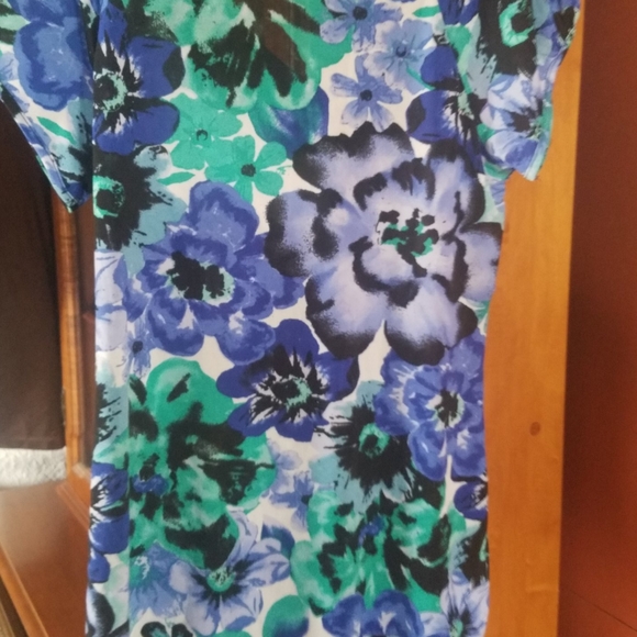 Blouse - Picture 2 of 2